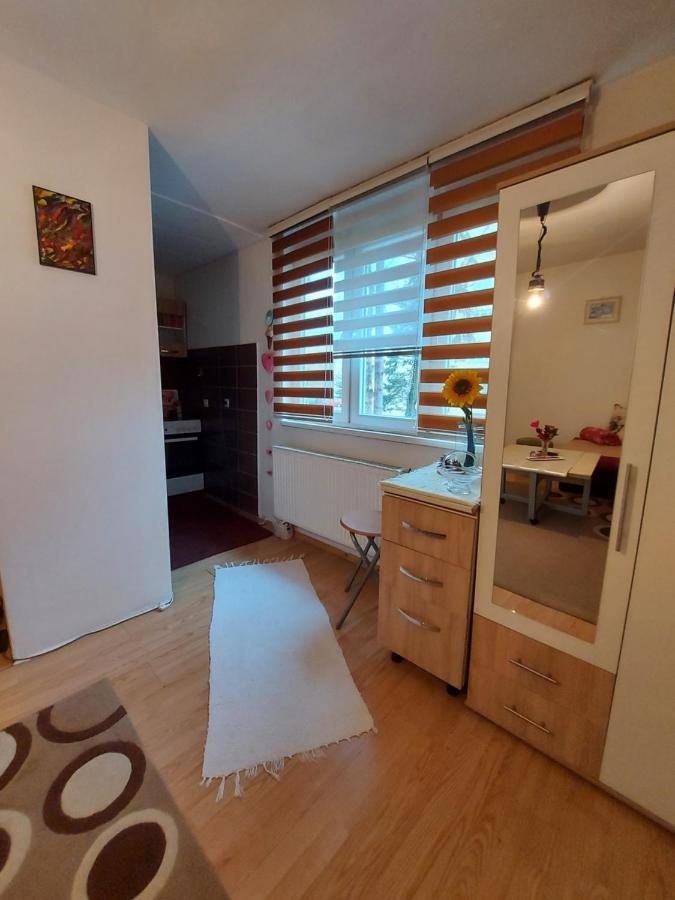 Ada Apartman Appartement Sarajevo Buitenkant foto