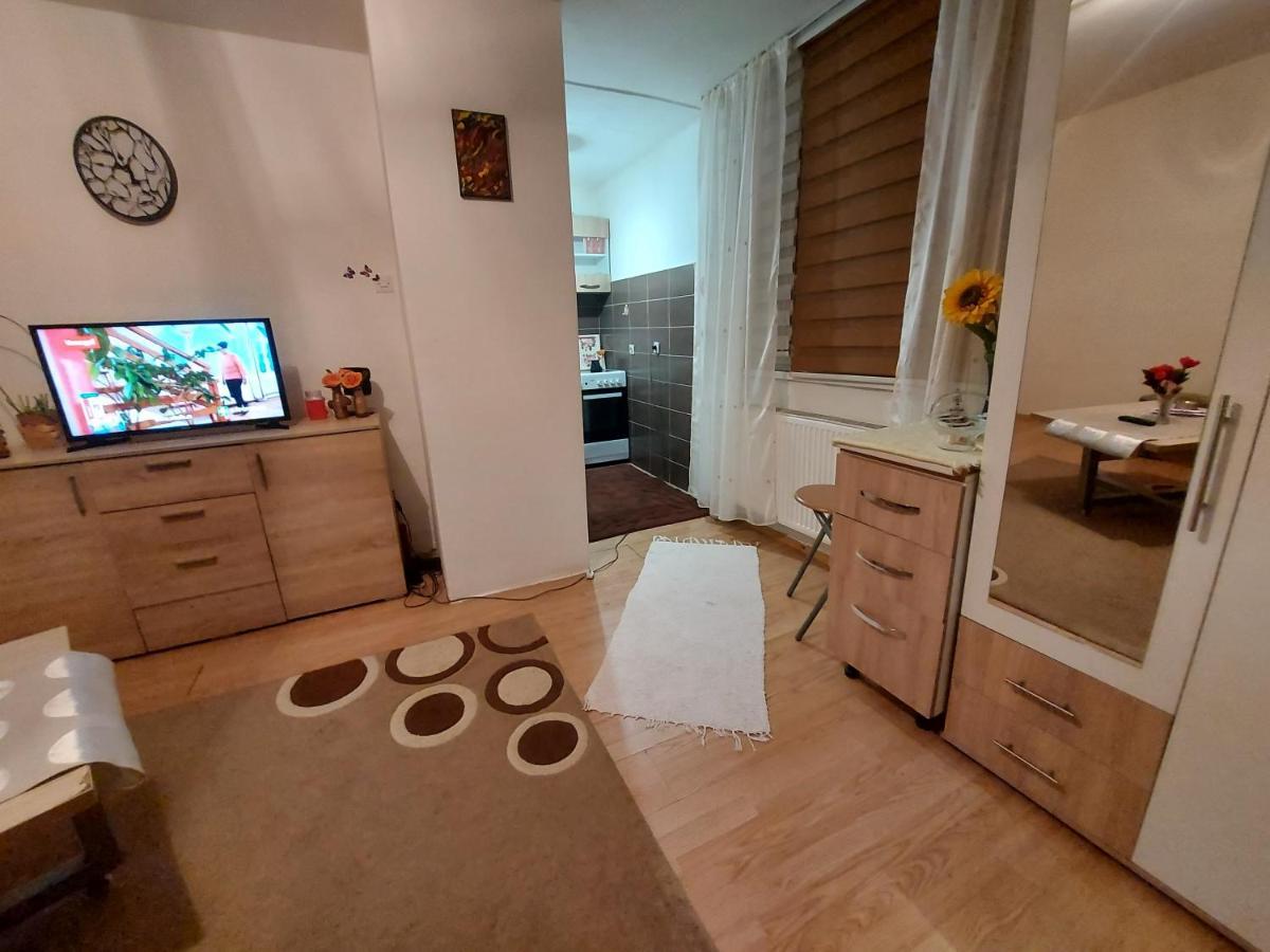 Ada Apartman Appartement Sarajevo Buitenkant foto
