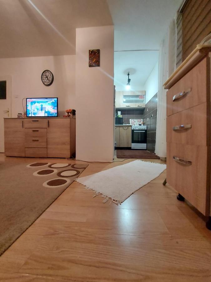 Ada Apartman Appartement Sarajevo Buitenkant foto
