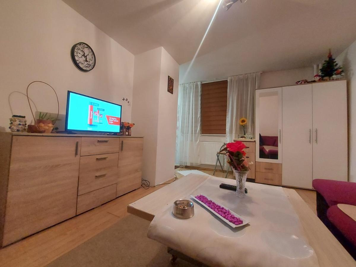 Ada Apartman Appartement Sarajevo Buitenkant foto